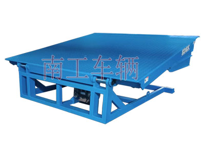 1678494828305895.jpg 8吨固定式登车桥1I.jpg